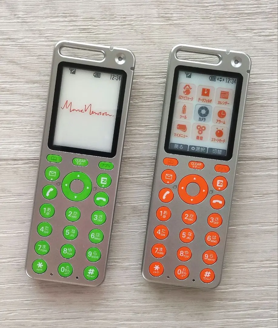 au talby タルビー　モックアップ　3色セット　マークニューソン　モック au、フラットデザインに高機能を搭載した「talby」