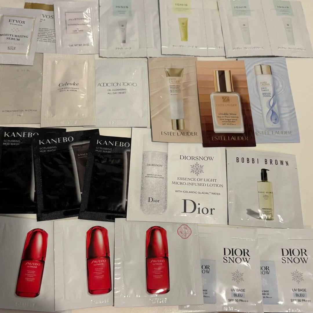 Thumbnail of Department store cosmetics, bulk sale, samples, trial set, Dior, Shiseido, Kanebo