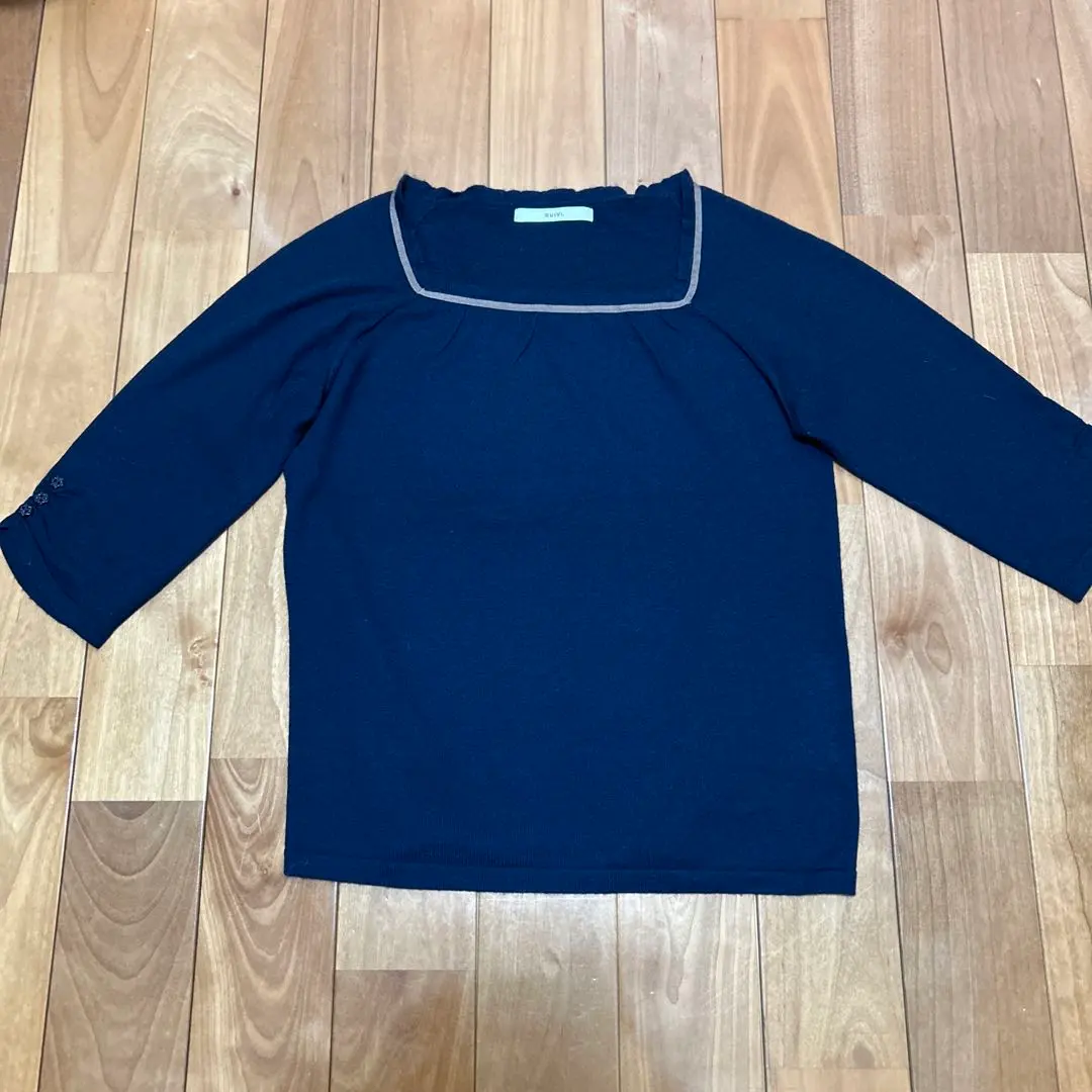 Thumbnail of Beautiful Condition Square Neck 3/4 Sleeve Knit
