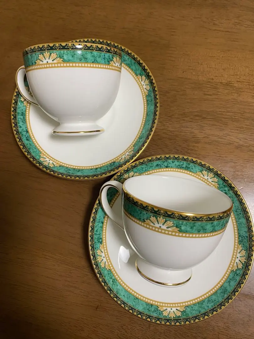 Thumbnail of Set of 2 green and white teacups and saucers