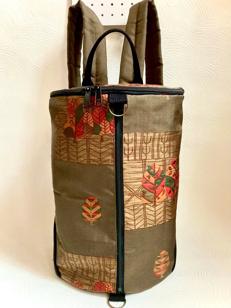帯リメイク ボストンバッグ風 銀色地 金 緑色 植物 刺繍 - メルカリ