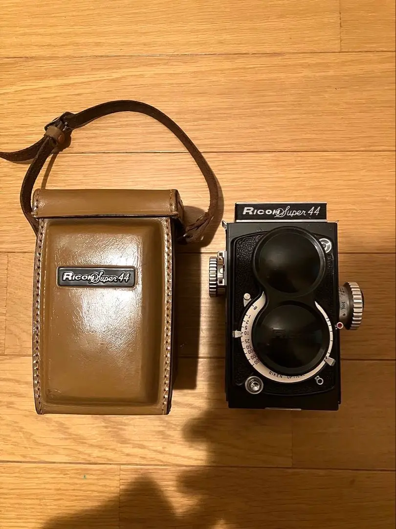 美品！　Ricoh Super 44 二眼レフカメラW/6cm F3.5 レンズ RICOH Super 44 | いまをあつめる、ひかりたち。