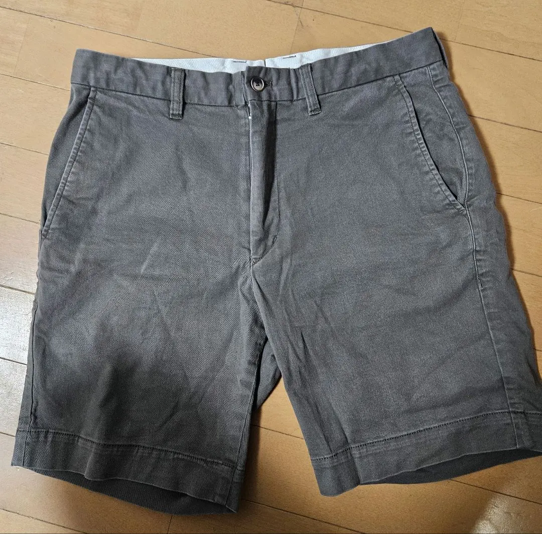 Thumbnail of ÉDIFICE Gray Shorts