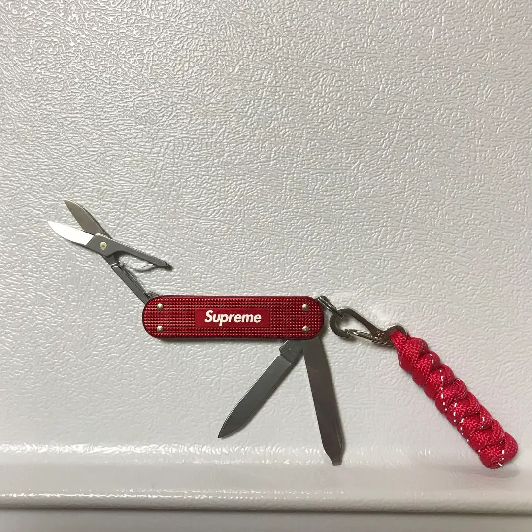 Supreme × VICTORINOX シュプリーム マルチツール Supreme × Victorinox Swiss Army 'Pocket Knife Keychain