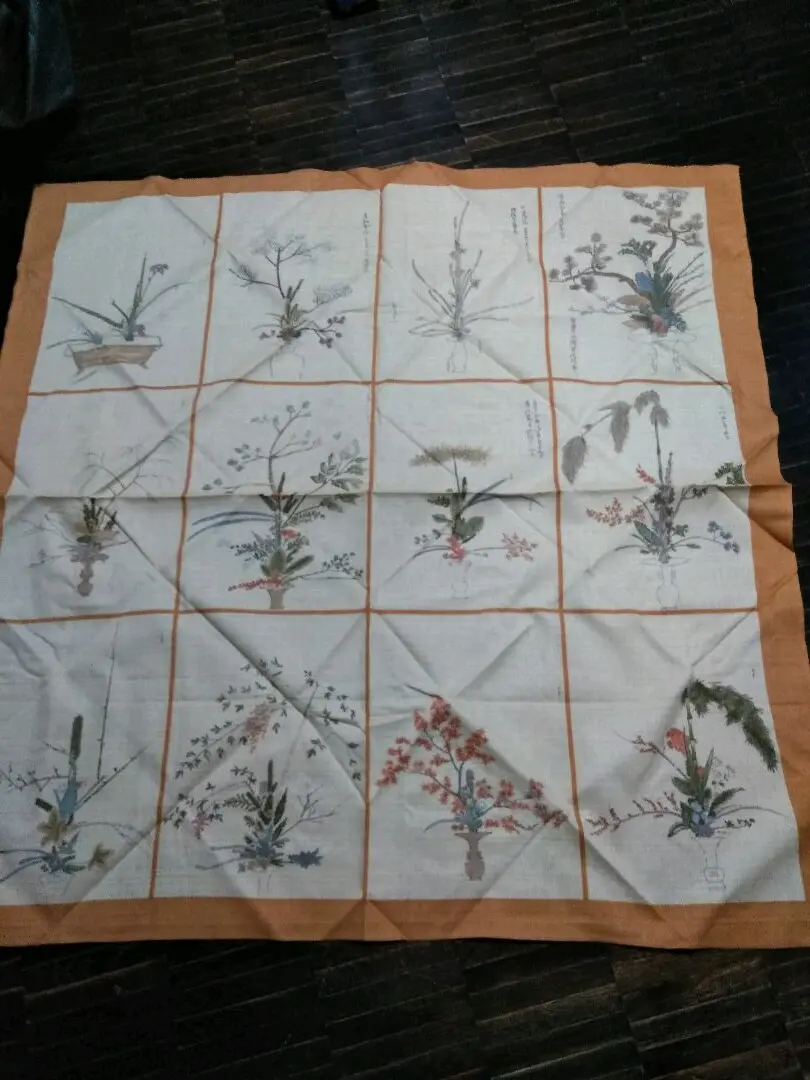 最終お値下げ！【逸品】ゑり膳　極上　鬼しぼ縮緬　手描き　小紋　正絹 最終お値下げ！【逸品】ゑり膳極上鬼しぼ縮緬手描き小紋正絹