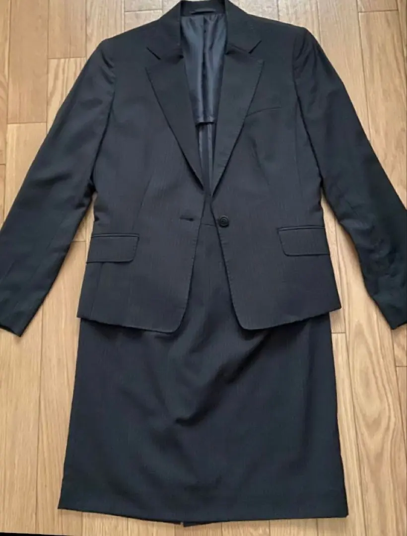 Thumbnail of ☆ Business ☆ Skirt Suit Set, Onward Kashiyama, Size M