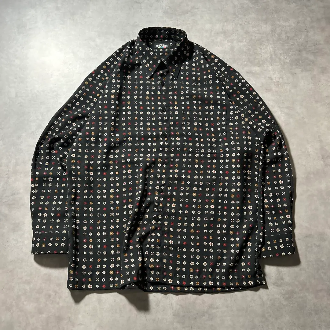 Thumbnail of Vintage Black Floral Retro Dot Pattern Retro Art Pattern Shirt