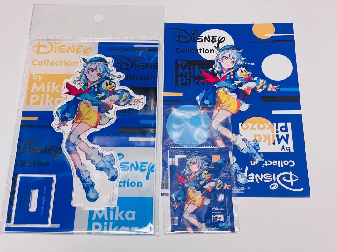 Mika Pikazo 色紙とキーホルダー、缶バッチ、イラスト本、シールセット Mika Pikazo 色紙とキーホルダー、缶バッチ、イラスト本、シール