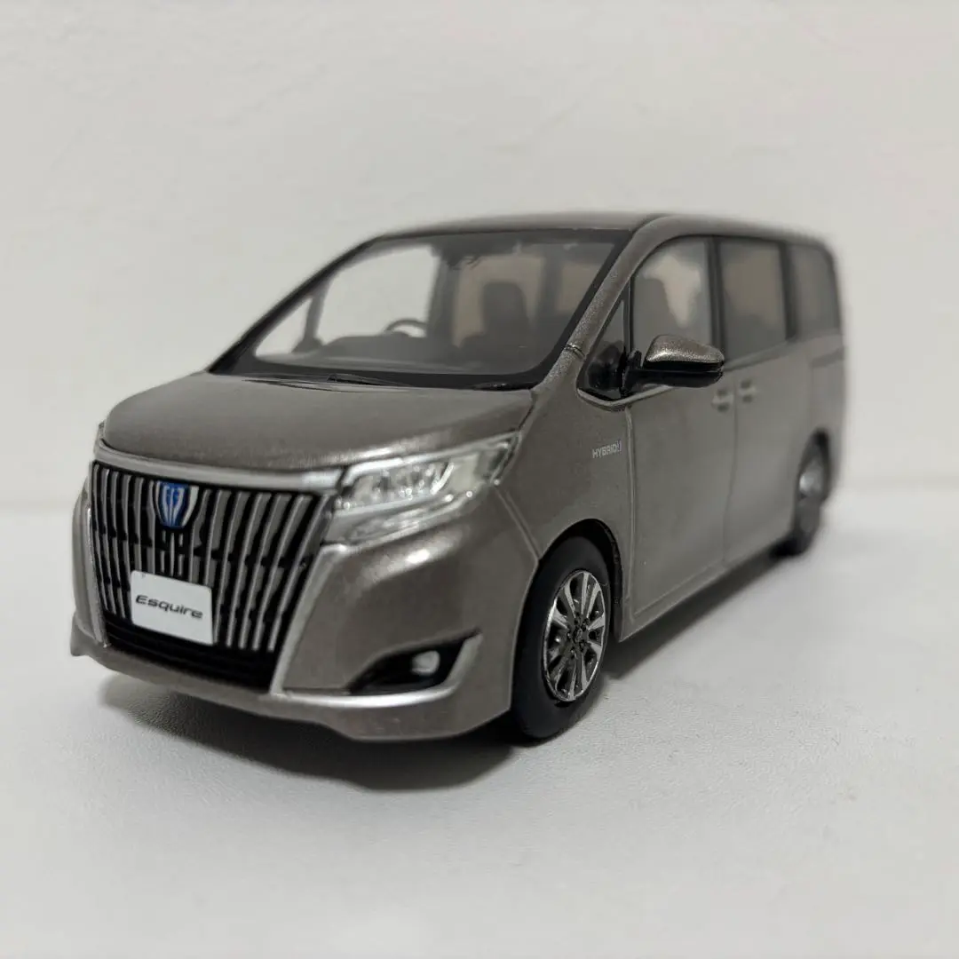 TOYOTA トヨタ 非売品　Esquire エスクワイヤー　ラメミニカー 非売品 トヨタ エスクァイア ミニカー - メルカリ