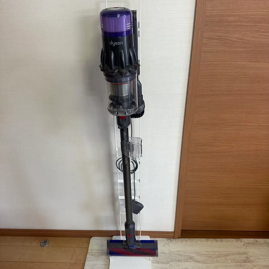 Thumbnail of ⑳ Dyson Digital Slim Fluffy Vacuum Cleaner SV18 Stand