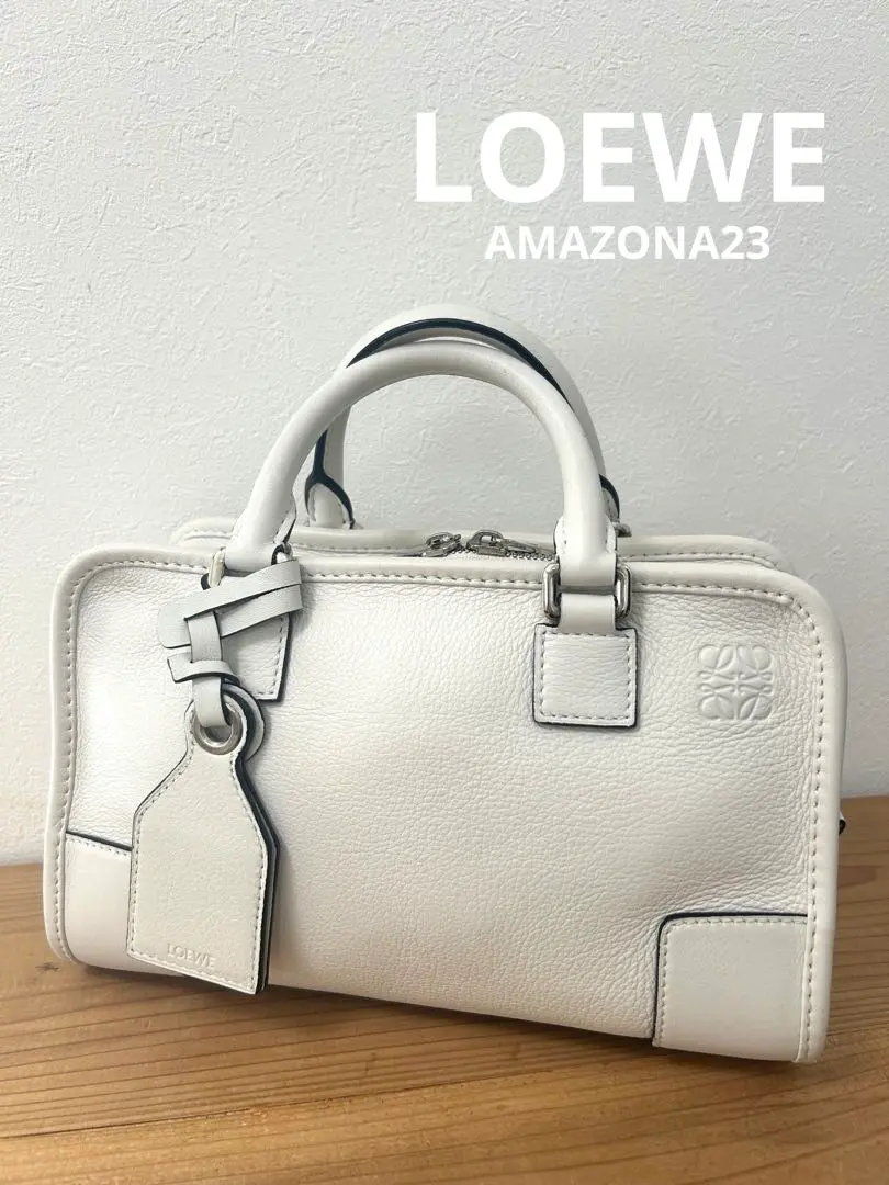 お値下げ！！　LOEWE ハンドバッグ ホワイト パズルフォルド トート（シャイニーカーフ） ホワイト - LOEWE