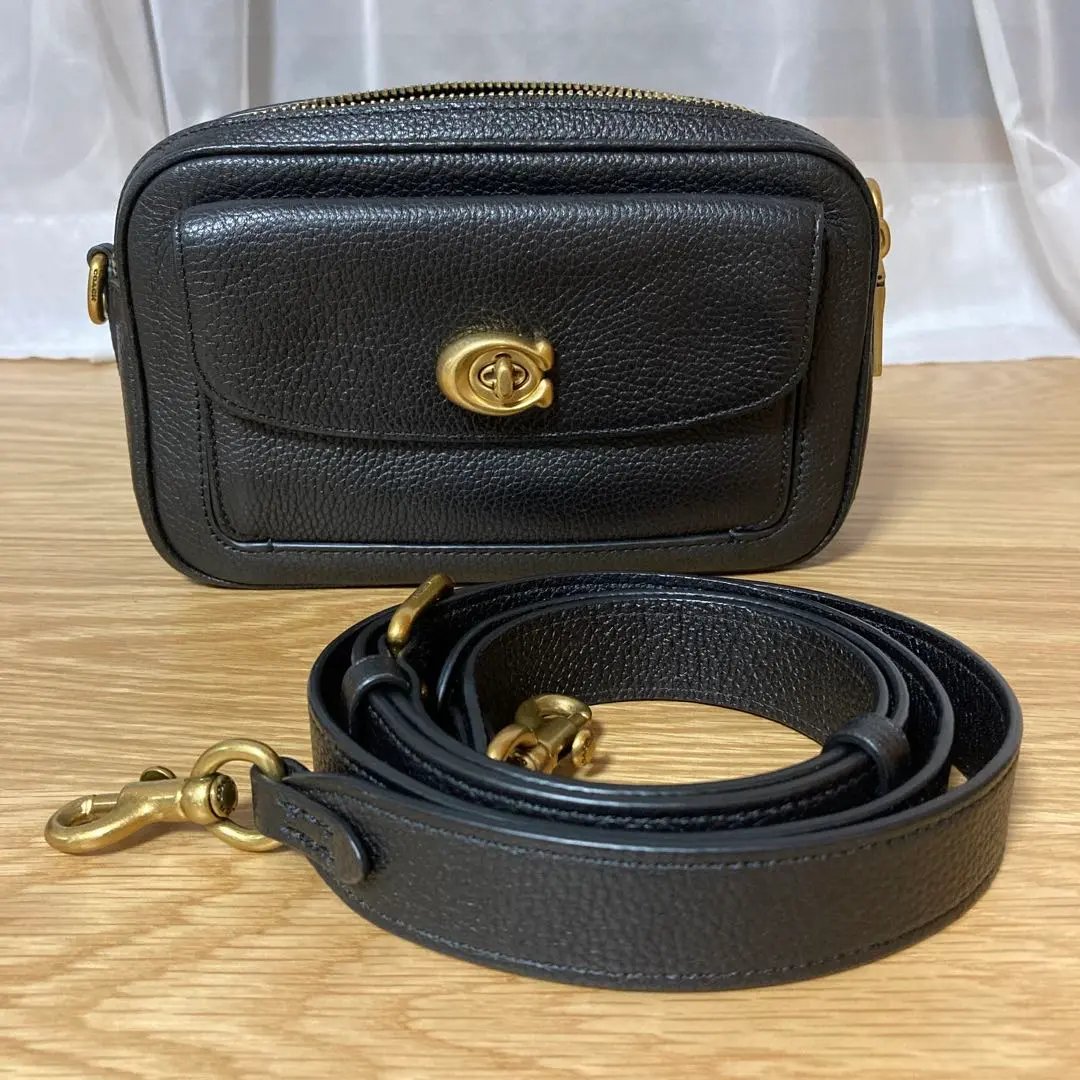 コーチ　ウィロウ　カメラバッグ COACH（コーチ）の「ウィロウ カメラ バッグ シグネチャー