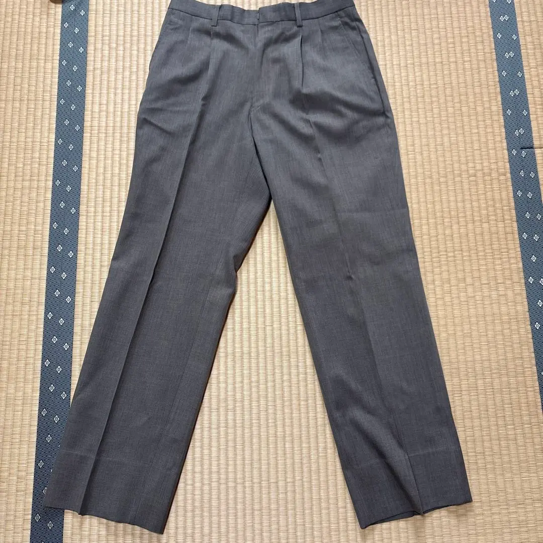 Thumbnail of Brown pleated slacks