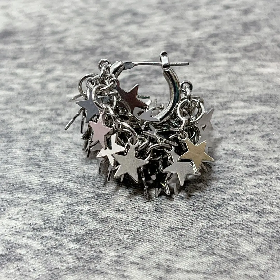 LOVE by e.m りんごピアス　新品未使用品 LOVE BY e.m. ピアス たべかけりんごピアス レディース メンズ
