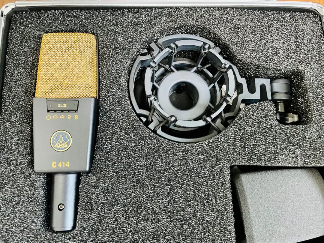 【未使用品】 AKG C414 XLII マルチパターン コンデンサーマイク Amazon.co.jp: AKG C414 XL II サイドアドレス型 コンデンサー