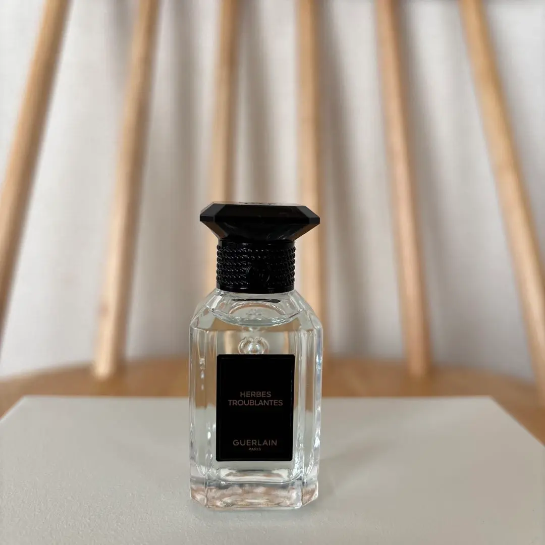 GUERLAIN HERBES TROUBLANTES ユニセックス香水ゲラン GUERLAIN HERBES TROUBLANTES ユニセックス香水ゲラン
