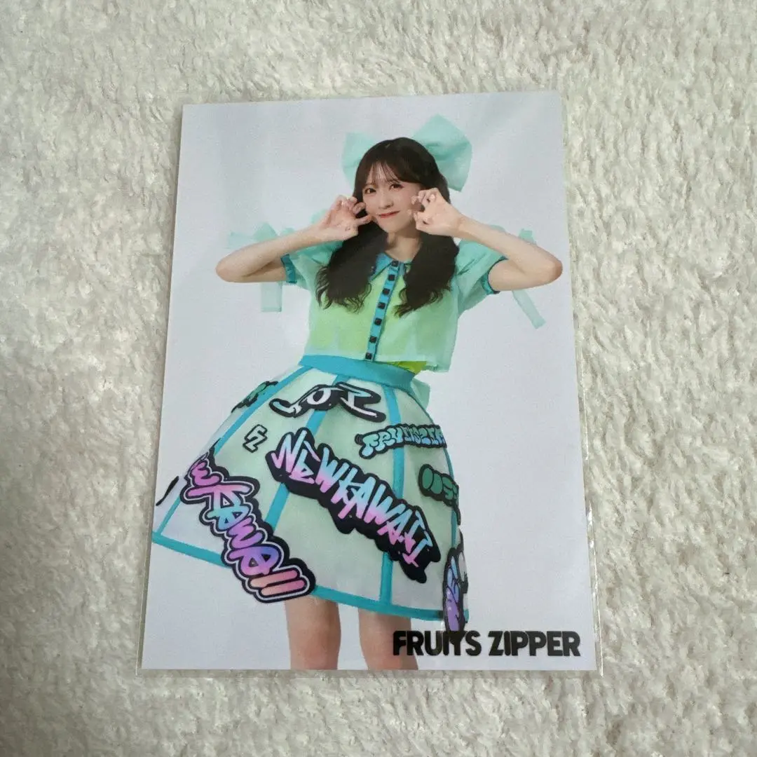 FRUITS ZIPPER 2024年圖案服裝 生寫真 櫻井優衣 的縮圖