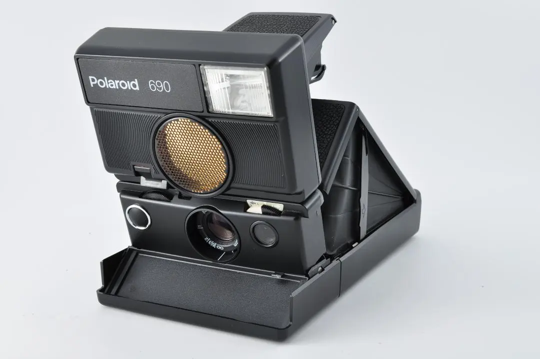 ★値下げしました★Polaroid 690 カメラ 動作確認済み フィルム付 Polaroid 【中古】Polaroid ポラロイド 690 ラピタ限定モデル