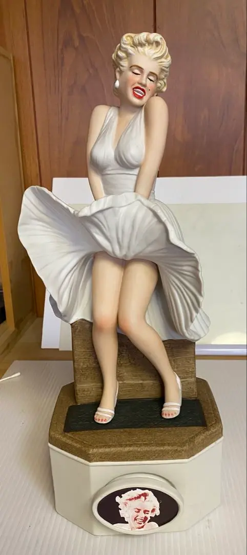 【希少☆マリリン・モンロー フィギュア付きウィスキー】 2025年最新】マリリンモンロー バーボンの人気アイテム - メルカリ