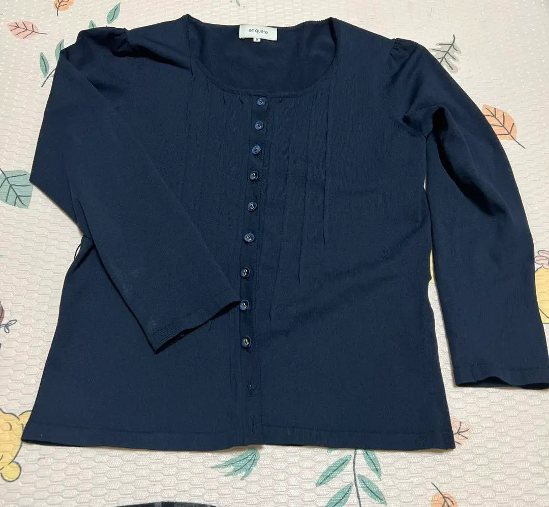Thumbnail of en quête Navy 3/4 Sleeve Top Size 9