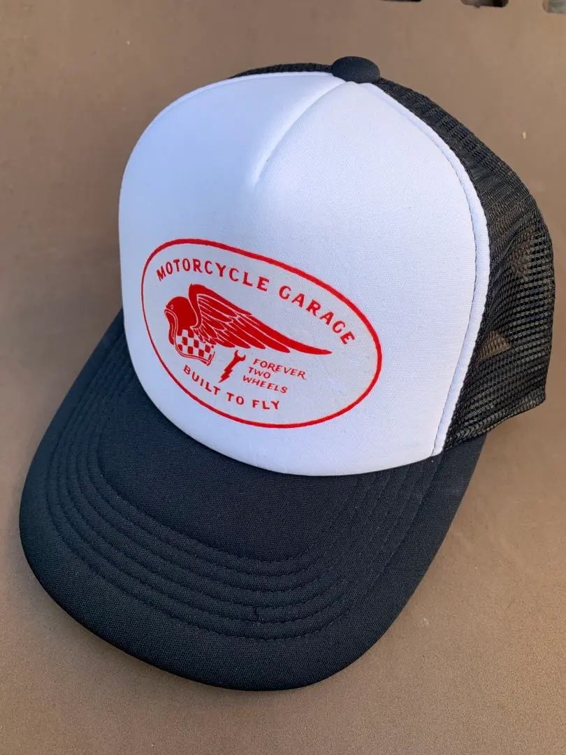 Thumbnail of For American casual style lovers! Helmet design mesh cap hat, white x black