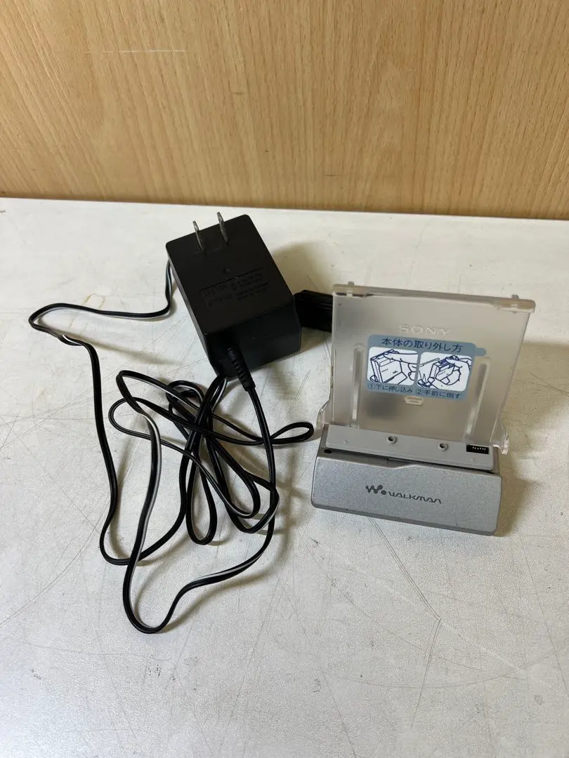 SONY MDウォークマン 充電スタンド BCA-WM20U & ACアダプタ Yahoo!オークション -「sony 充電スタンド」(オーディオ機器) の