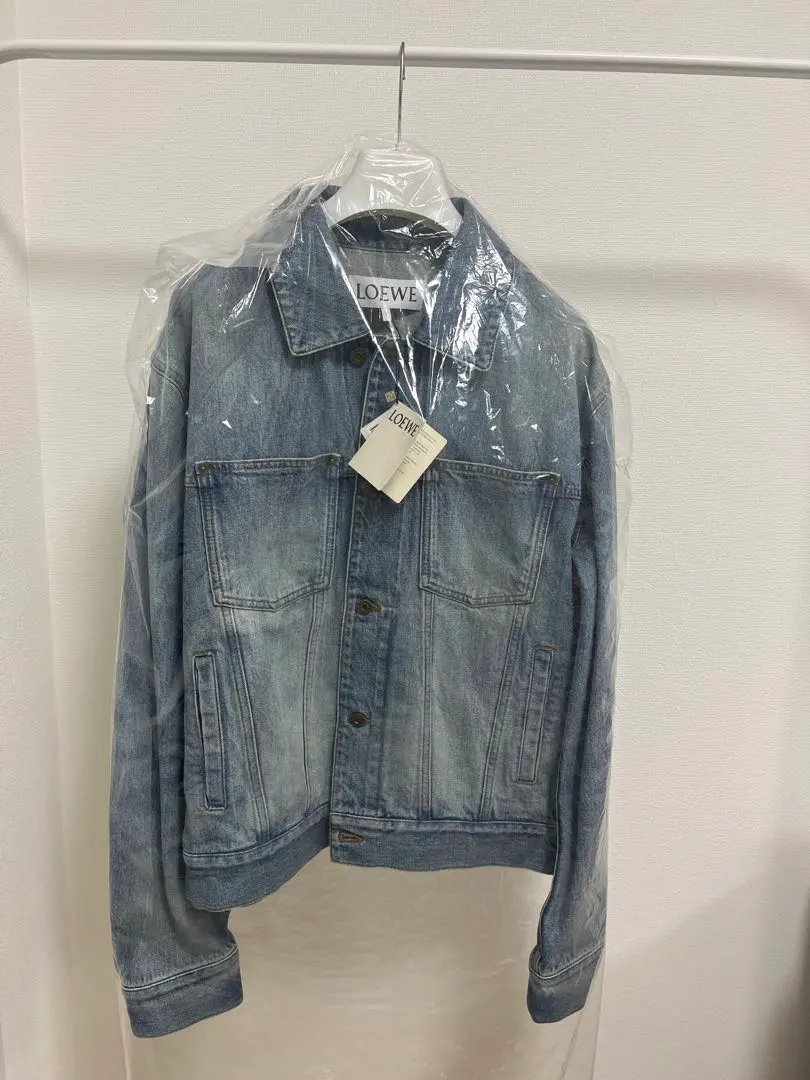 あんしん鑑定済美品LOEWE グレー デニムジャケット LOEWE（Gジャン/デニムジャケット）のフリマアイテム一覧