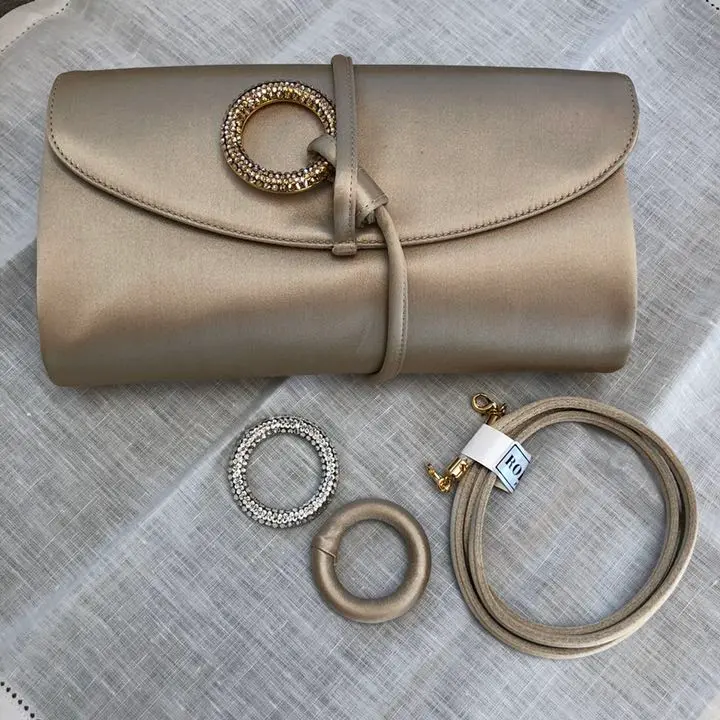 お値下げ★※難あり※未使用品★RODO ロド クラッチバッグ ゴールド　保存袋 難あり※未使用品☆RODO ロド クラッチバッグ ゴールド 保存袋