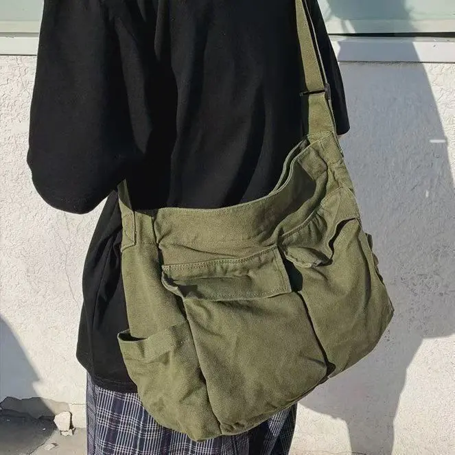 多收納 肩背包 卡其色 報紙包 信差包 古著 的縮圖