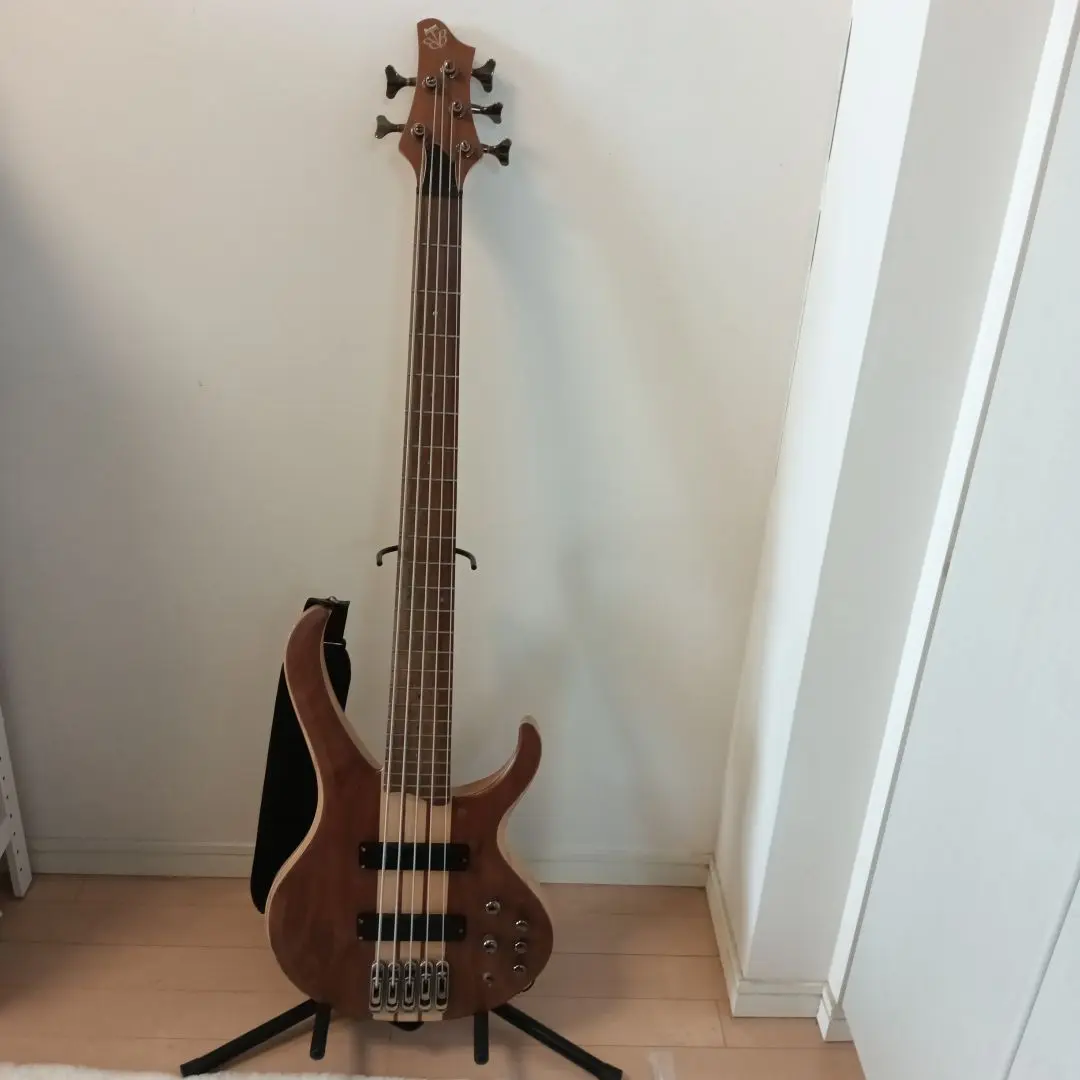 Ibanez BTB475 ブラックメタリックカラー フレットレス Ibanez BTB475 ブラックメタリックカラー フレットレス