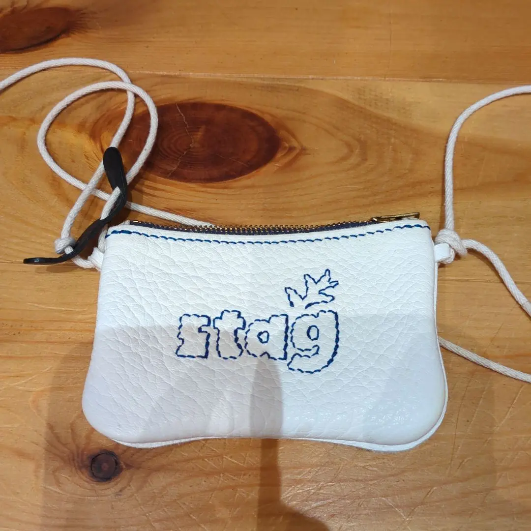 Thumbnail of stag Embroidered Logo White Leather Sacoche