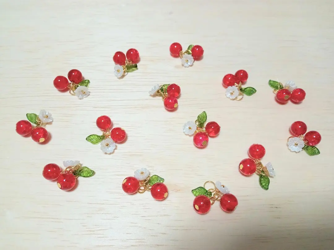 【僅限今日★】木果與花朵的吊飾★14個一組 的縮圖