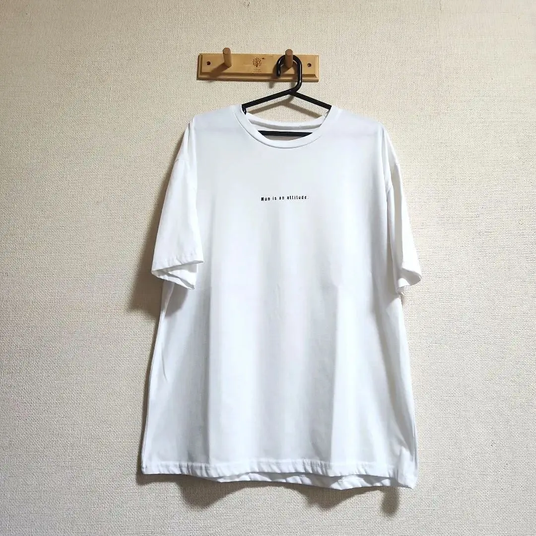 Thumbnail of White T-shirt