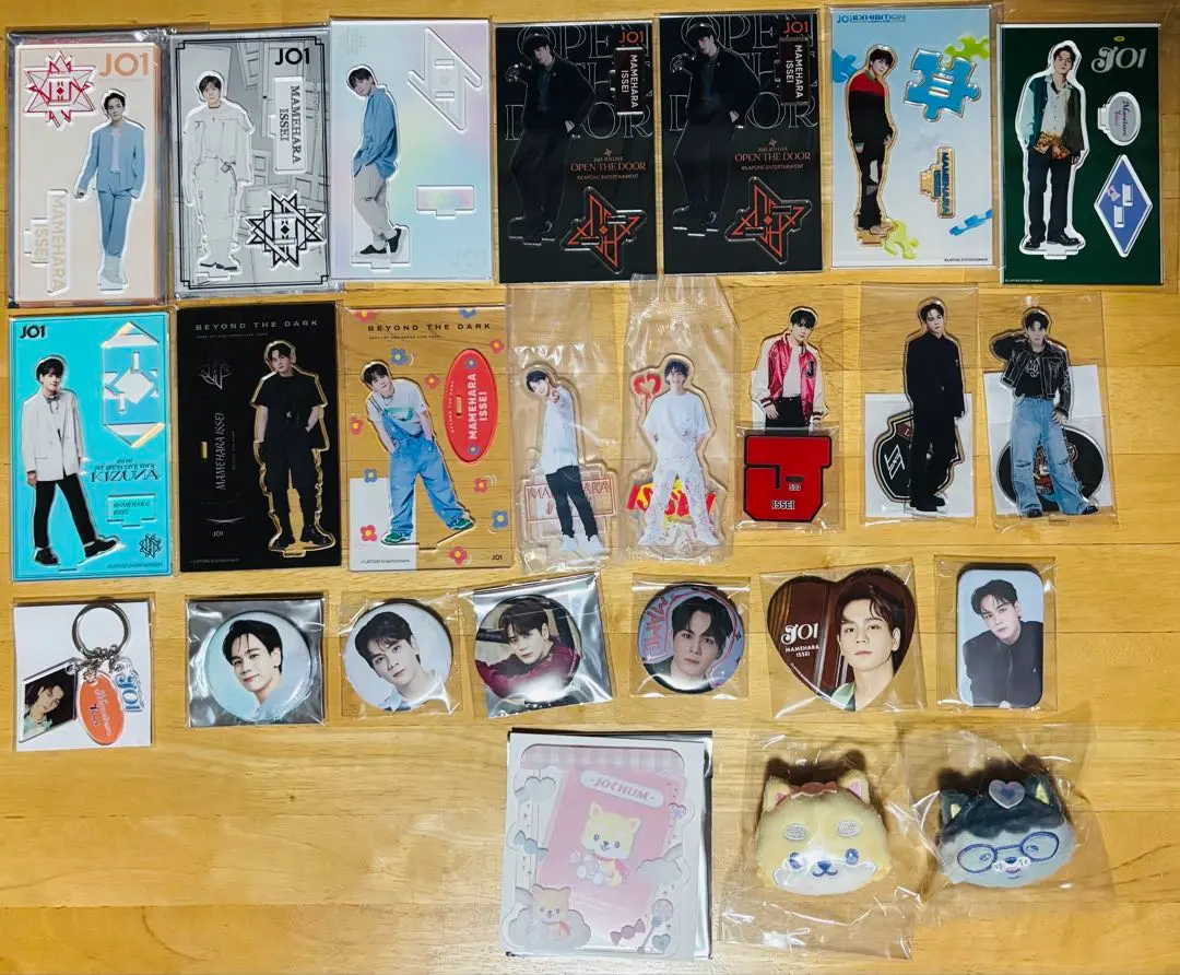 Thumbnail of JO1 Acrylic Stand, Can Badge, Goods Bundle - Issei Mamehara