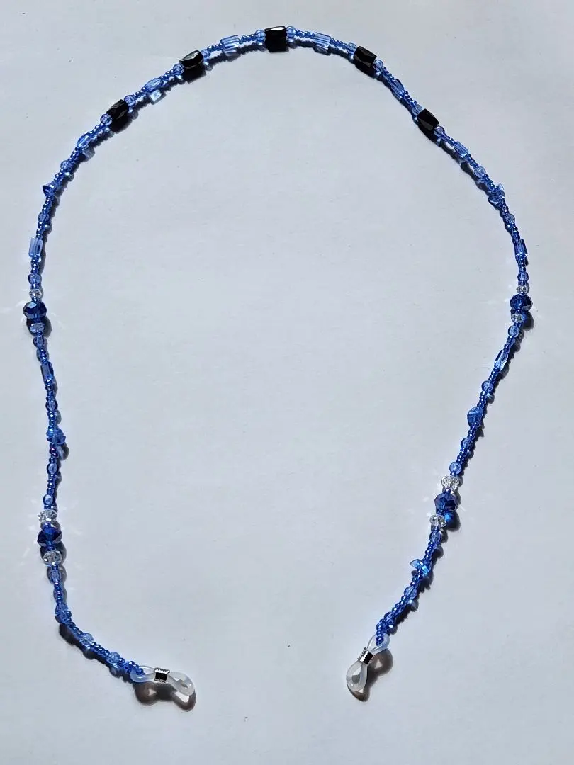 Thumbnail of Blue bead eyeglass chain with 5 magnets in the back of the neck!