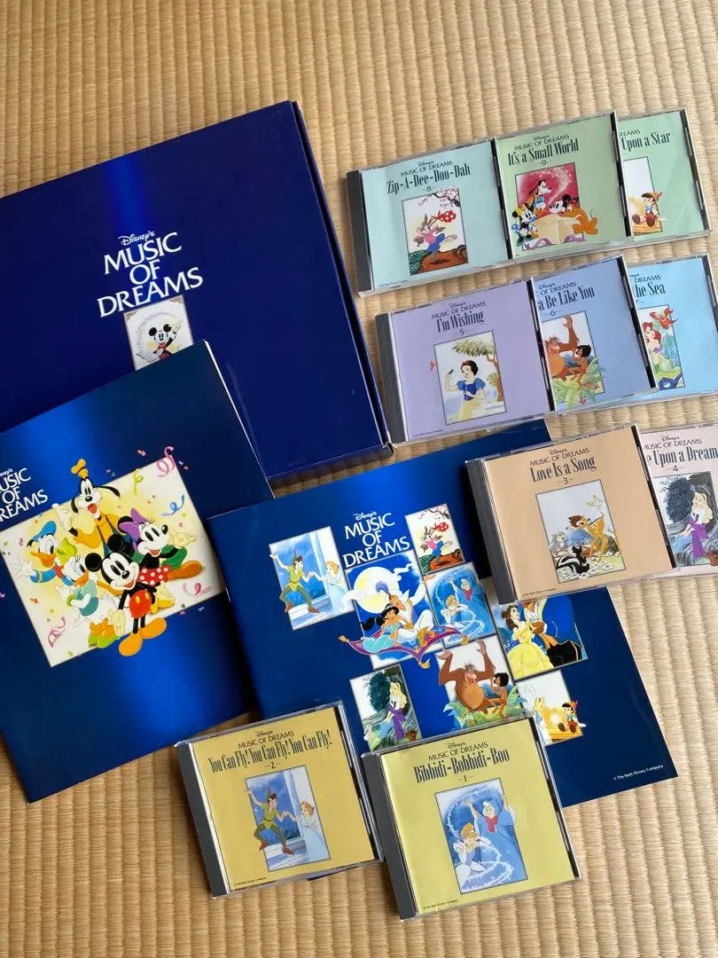 定番のディズニー音楽を押さえられる10枚組CD！『Disney MUSIC