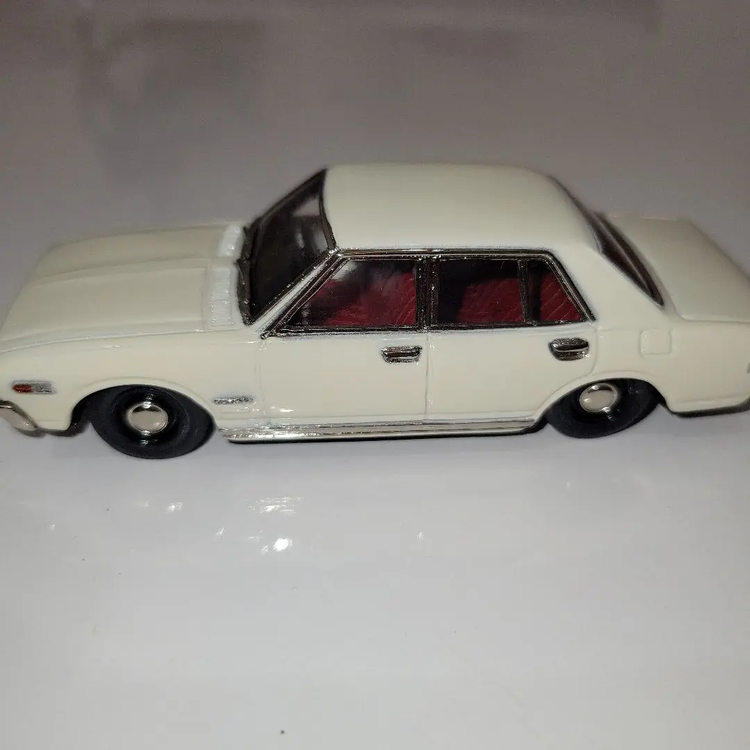 アドバンスピリット 1/43 ニッサン スカイラインS54B 暗所保管