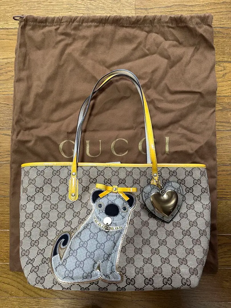 ✨GUCCI ✨バッグチャーム GGパターンパグ
