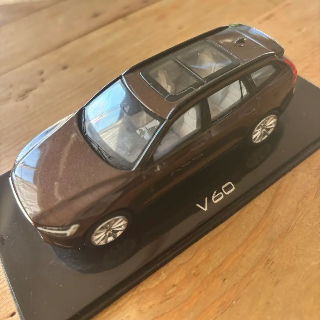 2025年最新】v60 ミニカーの人気アイテム - メルカリ