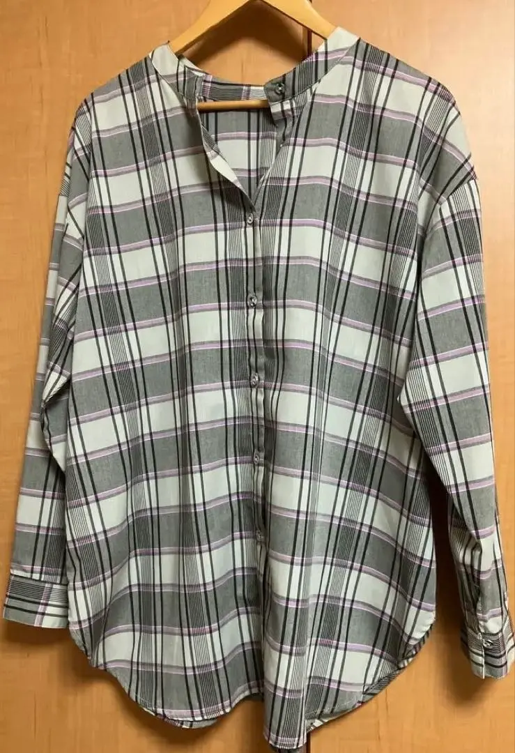 Thumbnail of BEAMS HEART Check Pattern Greige Band Collar Blouse Shirt