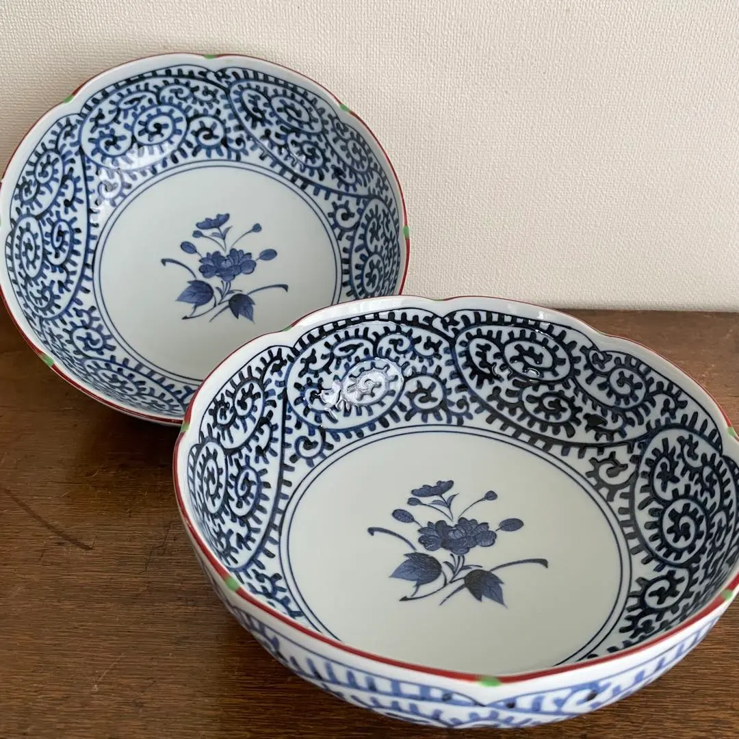 Thumbnail of Mino ware Sai-ka Old-Sometsuke Octopus Arabesque Large Bowl Set of 2