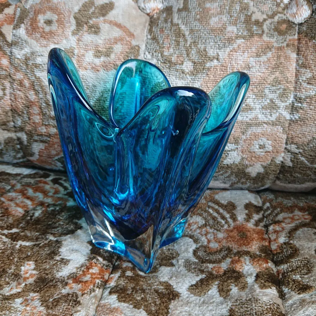 Thumbnail of Blue glass vase, flower-shaped, antique pop