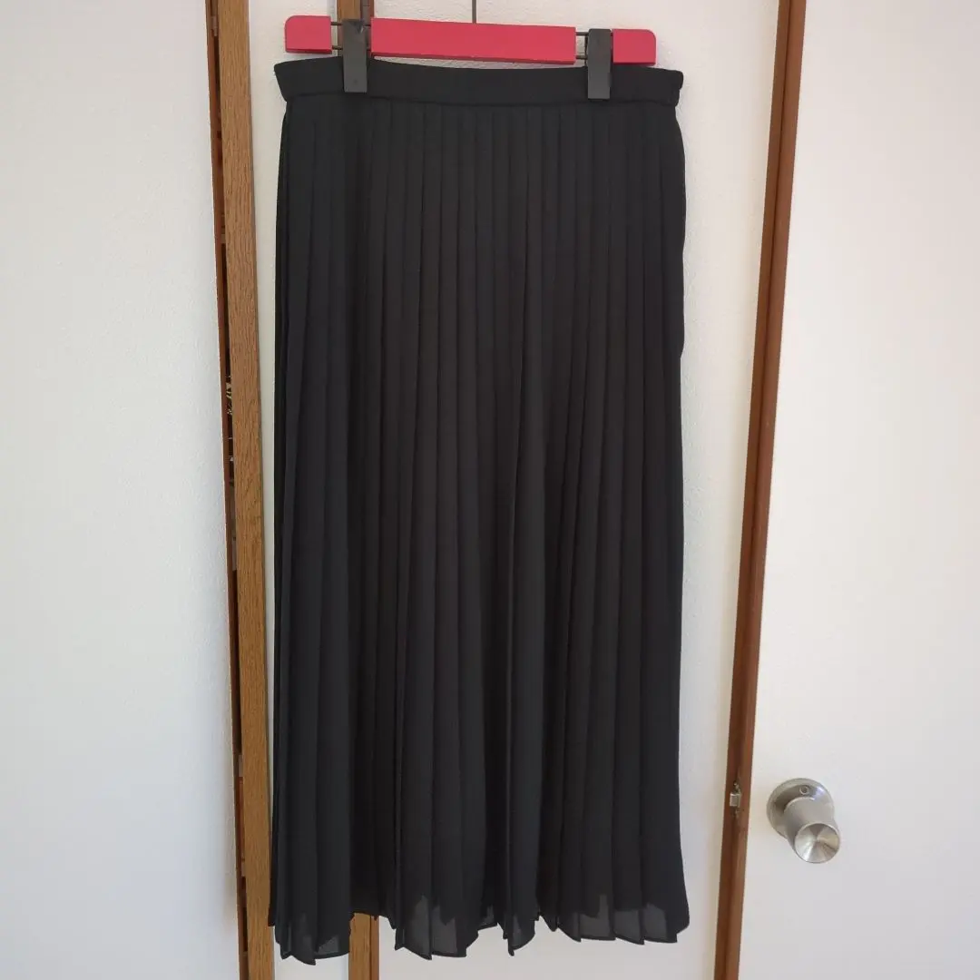 Thumbnail of UNIQLO Chiffon Pleated Long Skirt - Black, Summer