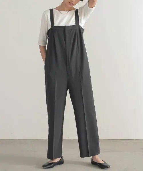 Thumbnail of Holiday sale! Gray pants