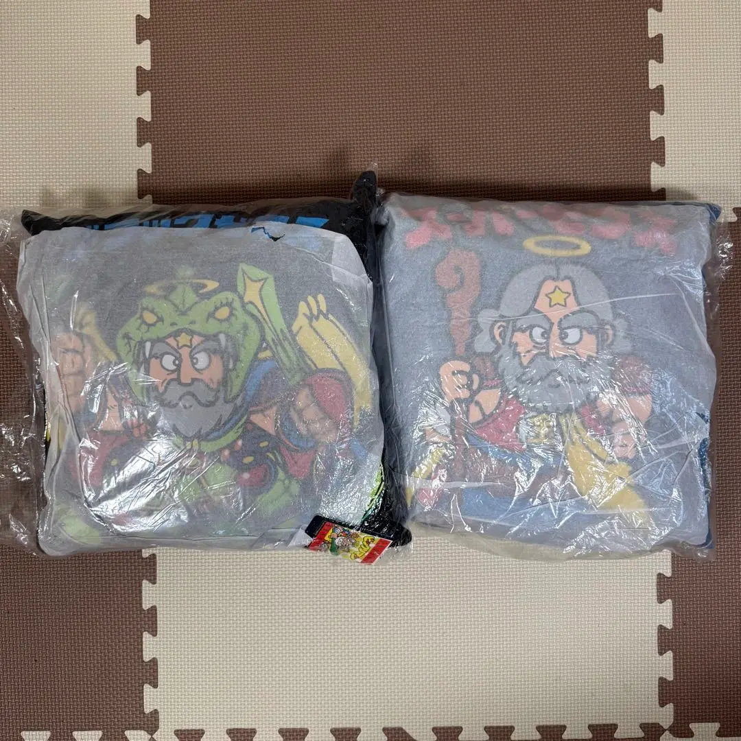 ビックリマン　breezeコラボ　クッション Amazon.co.jp: ビックリマン×BREEZEコラボ クッション ヘッド