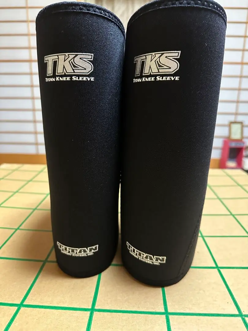 タイタン（TKS）　ニースリーブ　Lサイズ　上位個体 タイタン TKSニースリーブ（2個セット） – 内藤商店