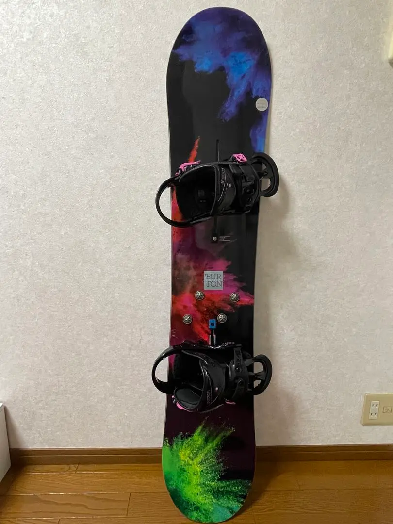 【極美品】BURTON　スノーボード　SOCIALITE　138㎝　the ch 極美品】BURTON スノーボード SOCIALITE 138㎝ the ch
