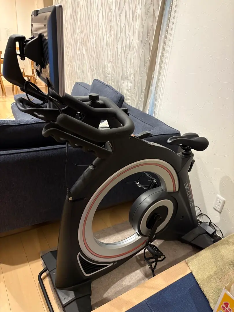 ReFa - SIXPAD シックスパッド THE BIKE スタンダード タブレット付 美品 SIXPAD】シックスパッド The Bike ザ バイク トレーニングマット
