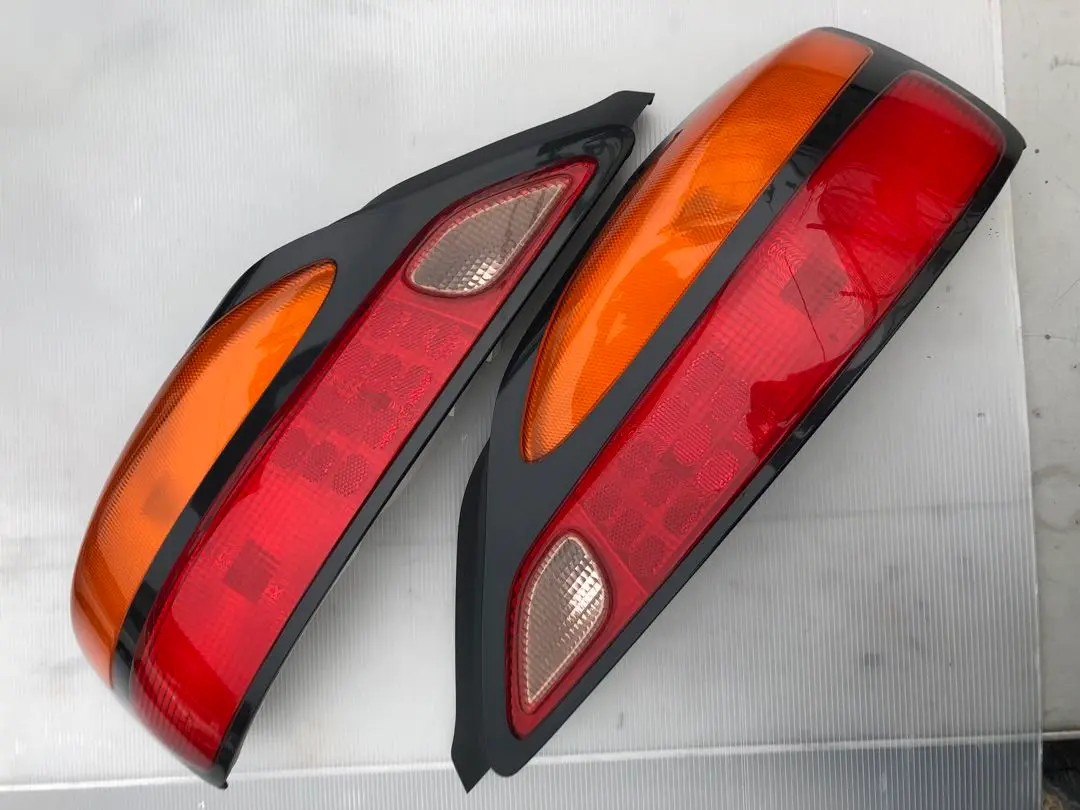 S15 シルビア　純正テイルランプ　傷あり　汚れあり　ハーネスなし　レンズのみ S15 シルビア純正テイルランプ傷あり汚れありハーネスなしレンズのみ