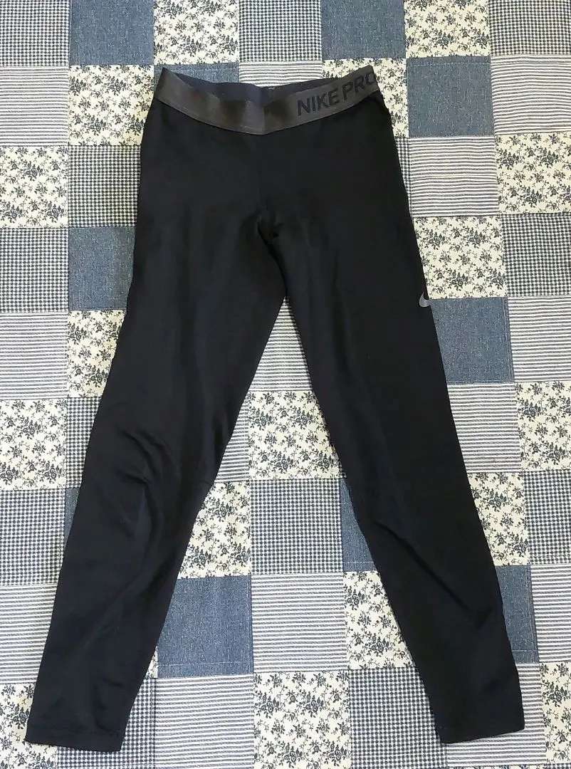 Thumbnail of Nike Pro DRI-FIT Yoga Wear, Size M